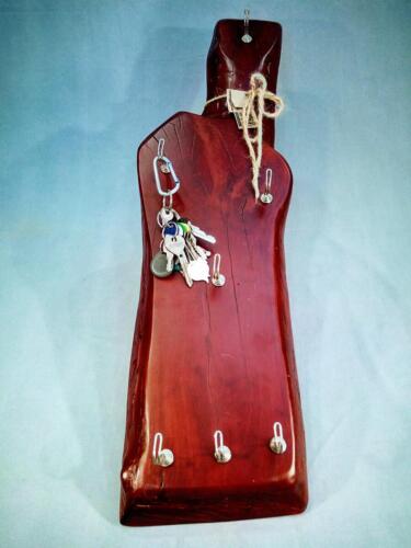 A9, dřevěná dekorační klíčenka, mořená - červená, d -21 cm, v - 75 cm -  650 Kč